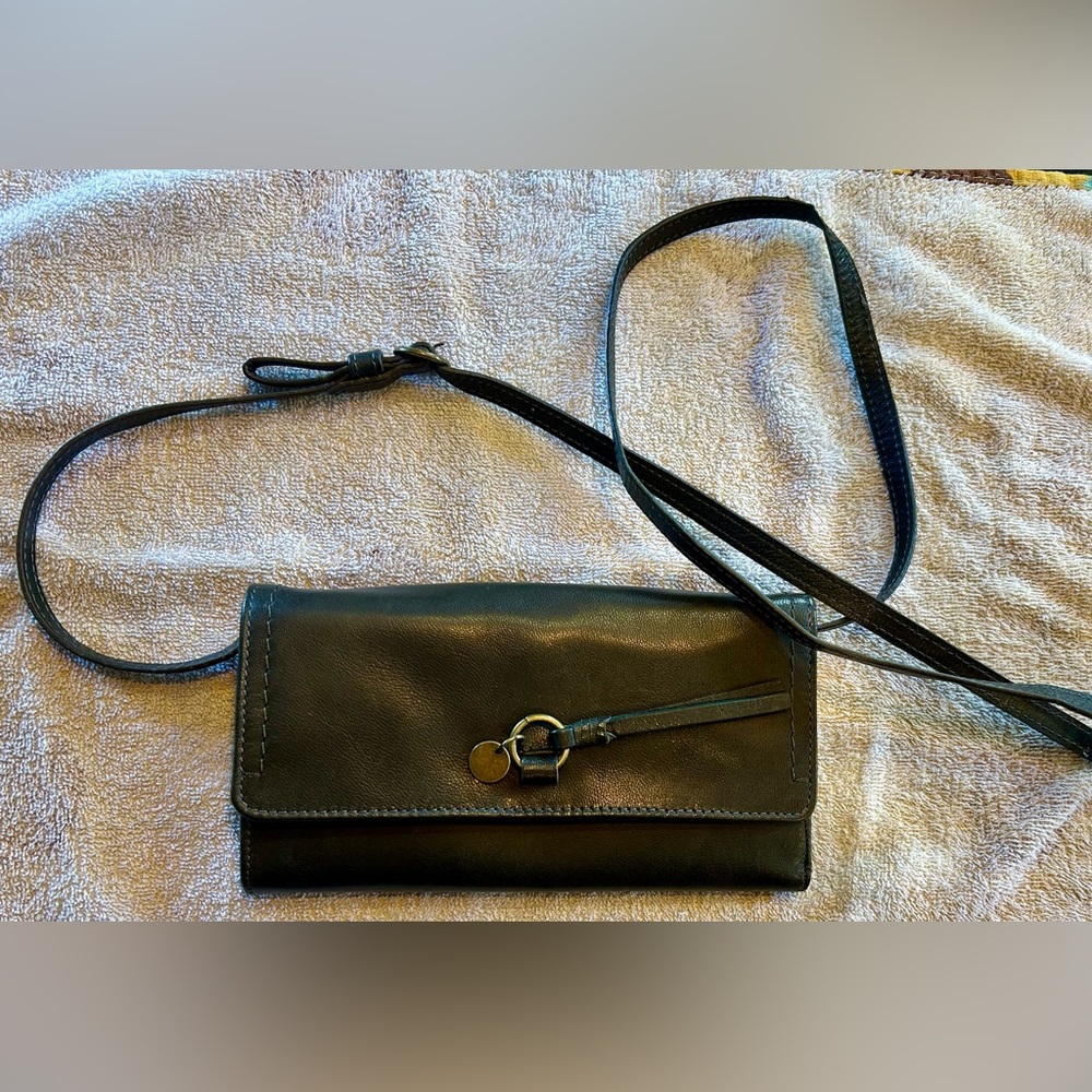 Perfect condition Lucky brand clutch purse with crossbody strap